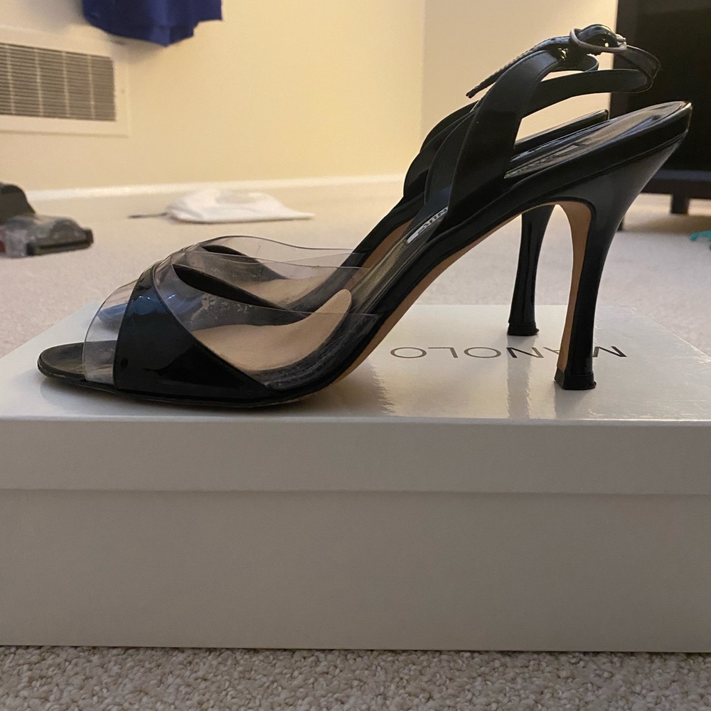 Manolo Blahnik Clucy Black heels